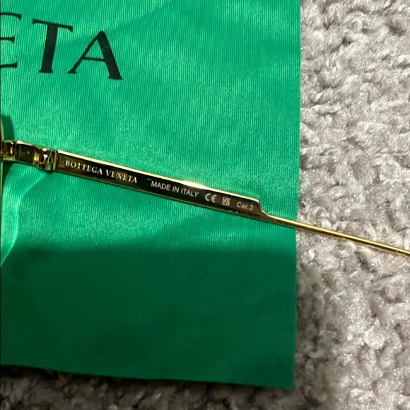 TRADE FOR DR GOLDIE!!! DO NOT PURCHASE! Bottega Veneta Gold Sunglasses - Picture 6 of 9